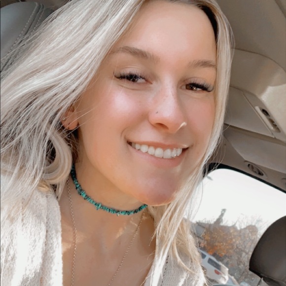 Meet your Posher, Elizabeth - Picture 1 of 1